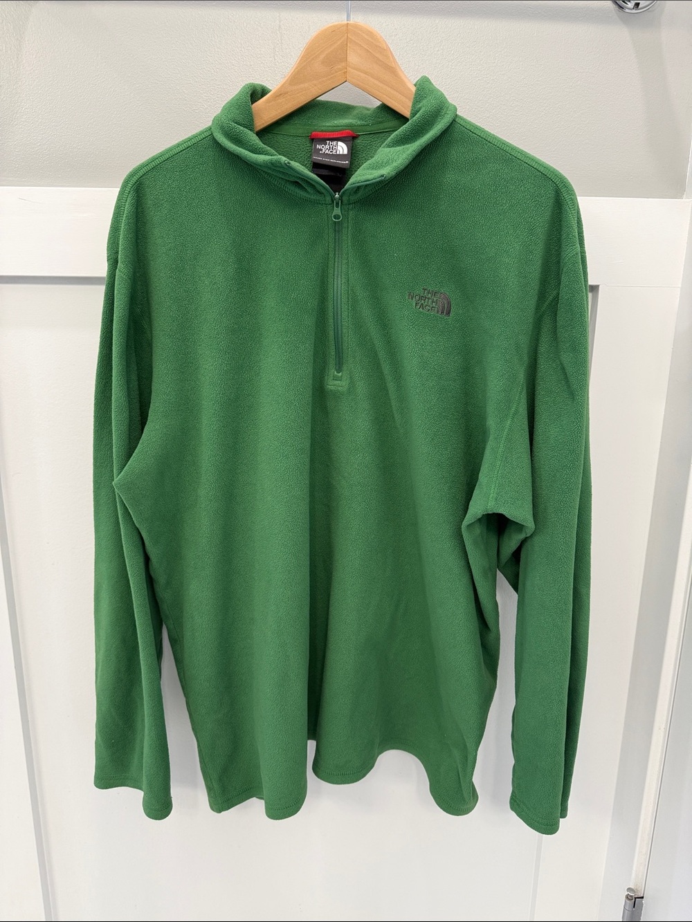The North Face Men's Green Quarter-Zip Fleece Pullover